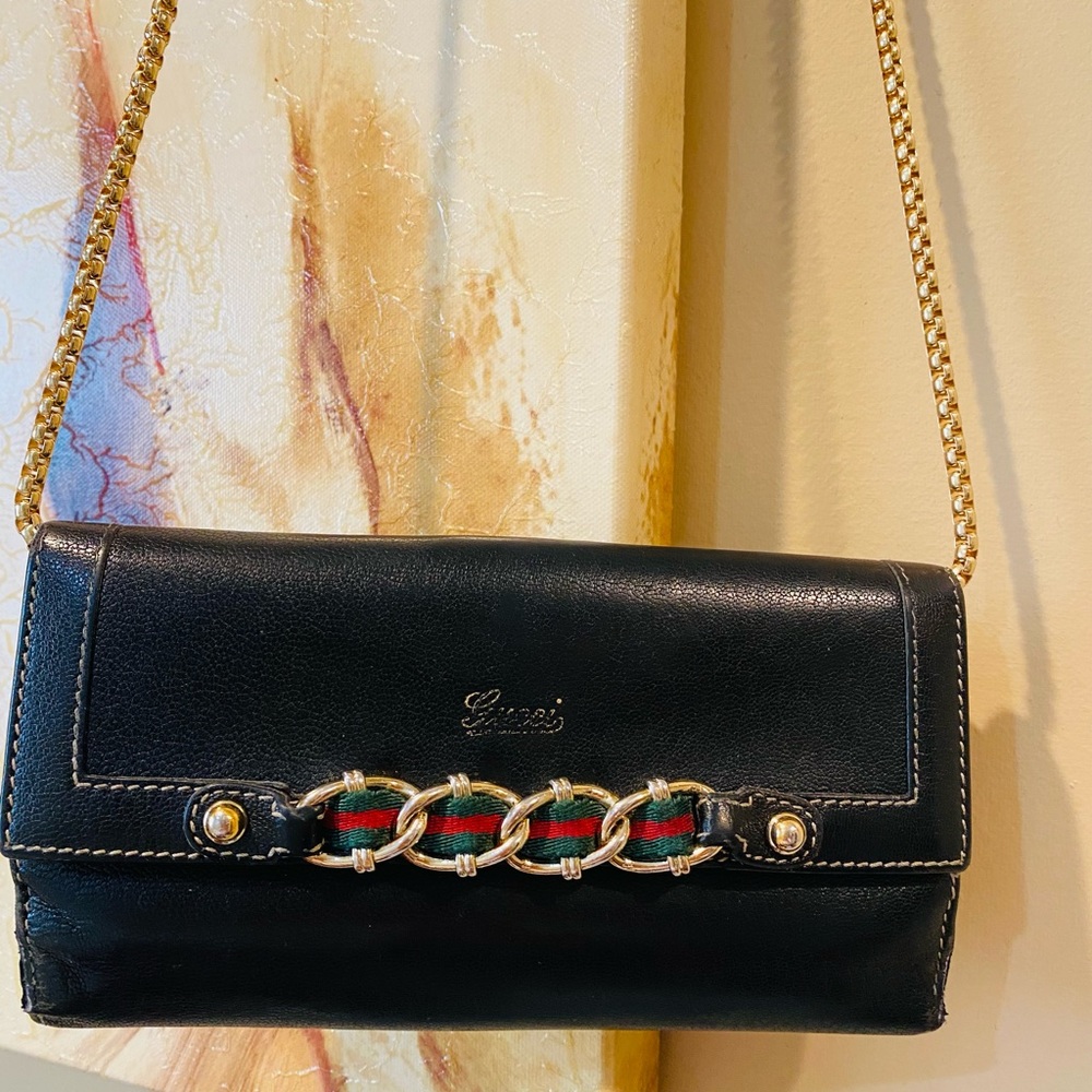 Authentic Gucci Wallet w/chain